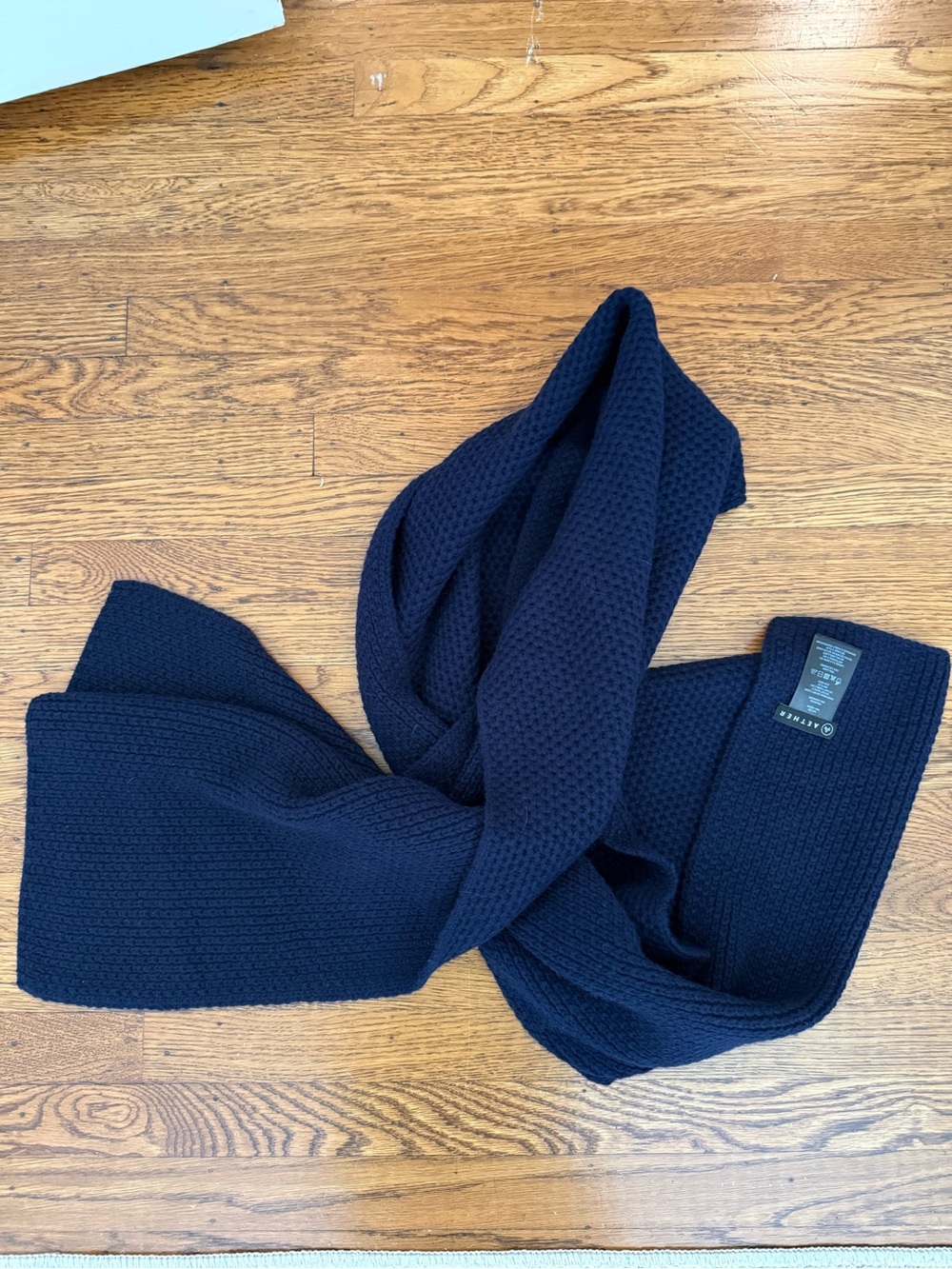 Aether Navy Ribbed Cashmere Scarf - Picture 2 of 4